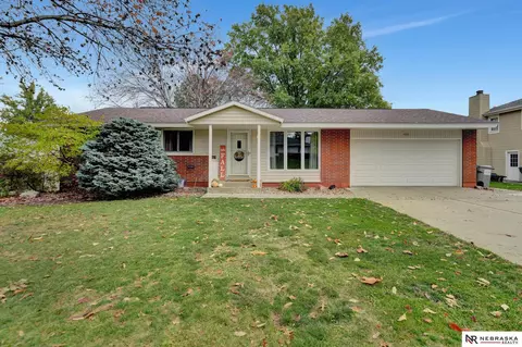 600 Leavitt Ln, Lincoln, NE 68510