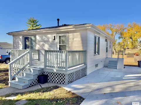1132 Knox St, Lincoln, NE 68521