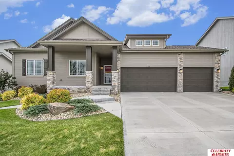 12014 S 107 St, Papillion, NE 68046