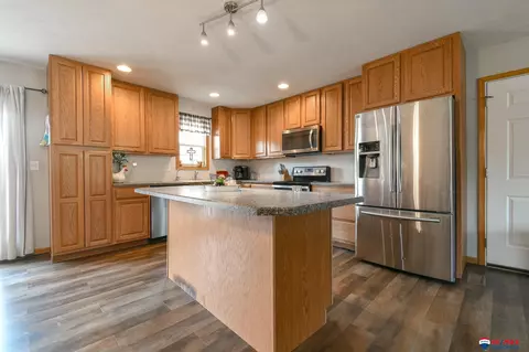 225 E St, Palmyra, NE 68418 photo 9