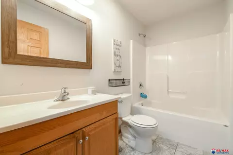 225 E St, Palmyra, NE 68418 photo 25