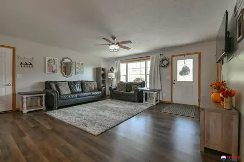 225 E St, Palmyra, NE 68418 photo 3