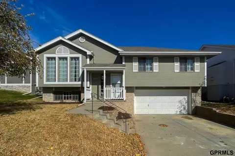7813 N 86th Ave, Omaha, NE 68122
