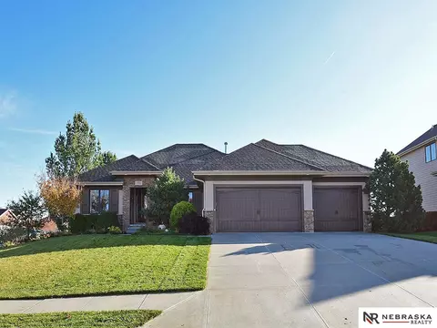 12051 S 79th St, Papillion, NE 68046
