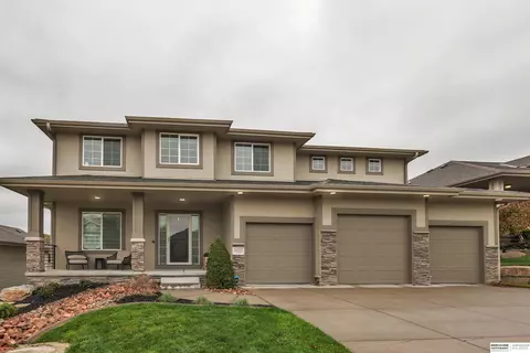 18225 Dewey Ave, Omaha, NE 68022