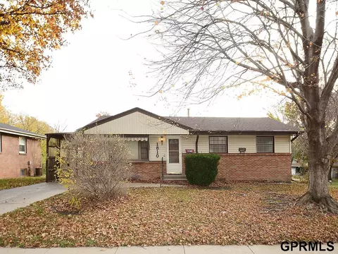 1810 N 63rd St, Lincoln, NE 68505