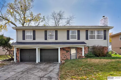 10105 Mockingbird Dr, Omaha, NE 68127