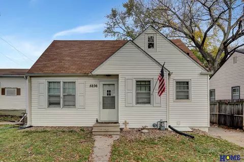5236 Stockwell St, Lincoln, NE 68506