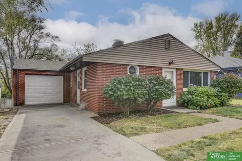 7061 Seward St, Omaha, NE 68104