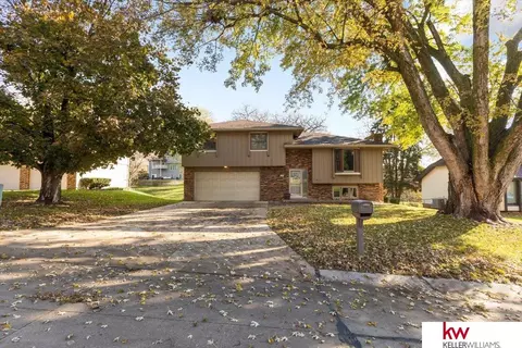 131 Upland Dr, Council Bluffs, IA 51503