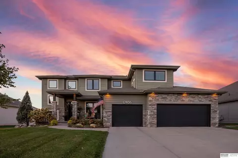 12406 Windward Ave, Papillion, NE 68046