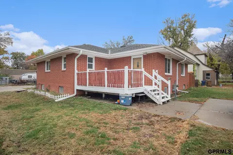 203 E 19th Ave, Bellevue, NE 68005 photo 2