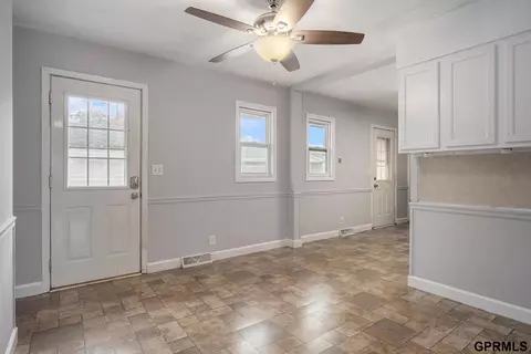 203 E 19th Ave, Bellevue, NE 68005 photo 6