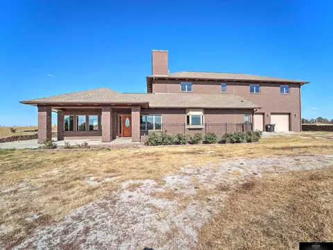 Exterior - 9820 NW 126th St, Malcolm, NE 68402 photo 5 of 12