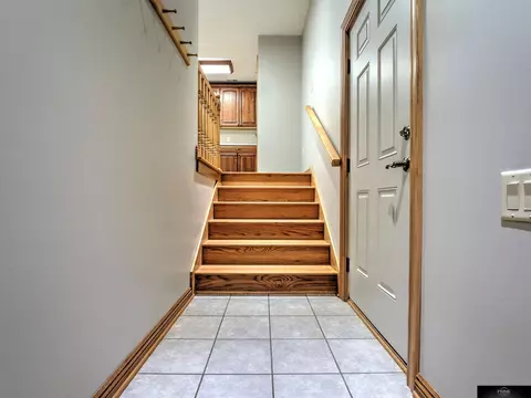 Entry Way - 9820 NW 126th St, Malcolm, NE 68402 photo 4 of 9