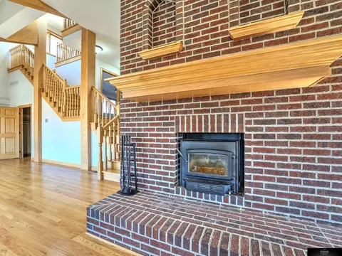 Living - 9820 NW 126th St, Malcolm, NE 68402 photo 3 of 10
