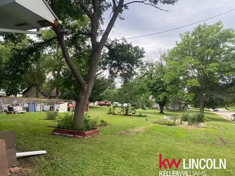 Exterior - 723 N 16 St, Beatrice, NE 68310 photo 2 of 2