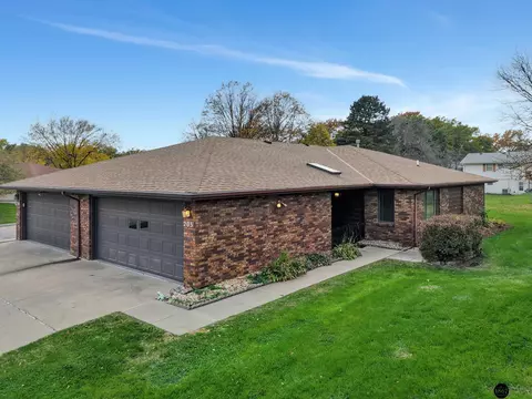 203 N 75th Ct, Lincoln, NE 68505