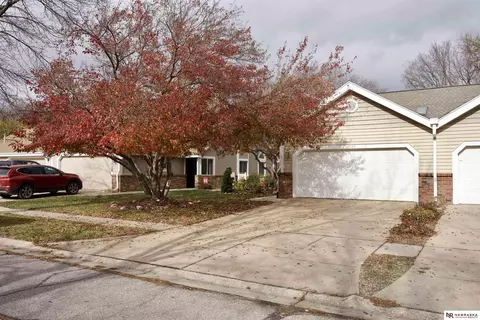 3032 Stephanos Dr, Lincoln, NE 68516
