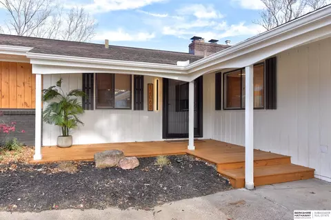 12068 Westover Rd, Omaha, NE 68154