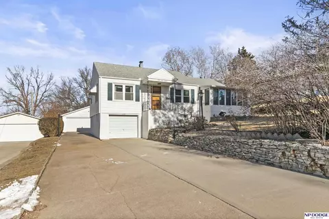 4420 Frederick St, Omaha, NE 68105