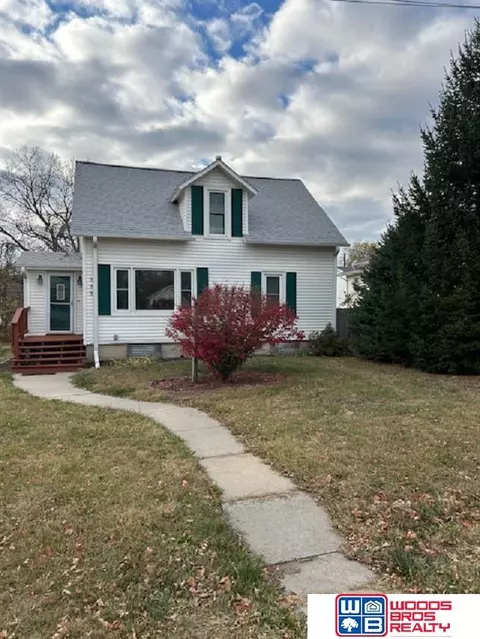335 Van Buren St, Bennet, NE 68317