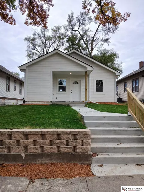 5372 N 29th St, Omaha, NE 68111