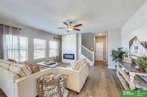 8601 N 176th St, Elkhorn, NE 68007