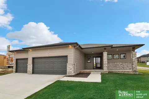 8116 N 167th St, Bennington, NE 68007
