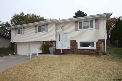 5926 S 109th Cir, Omaha, NE 68137