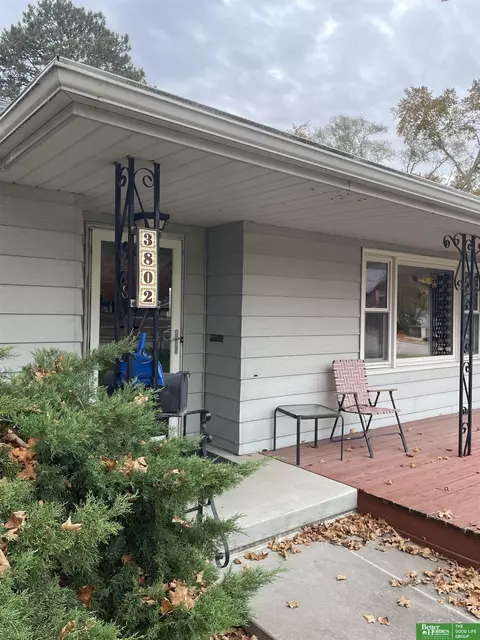 3802 N 67 Ave, Omaha, NE 68104