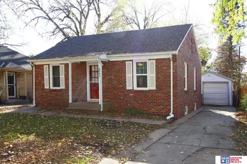 4045 Everett St, Lincoln, NE 68506