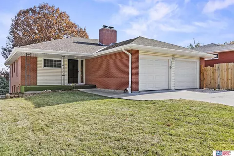 2550 S 39th St, Lincoln, NE 68506