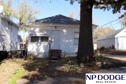 6064 Grant St, Omaha, NE 68104