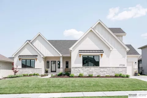 2732 N 182nd St, Elkhorn, NE 68022