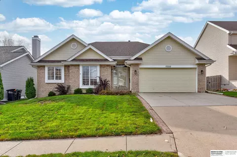 17333 Pierce Cir, Omaha, NE 68130