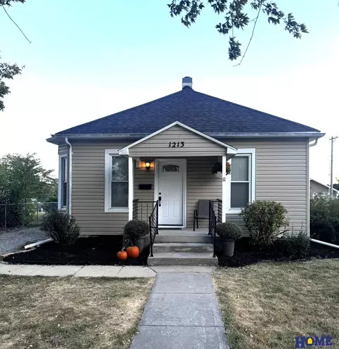 1213 Bell St, Beatrice, NE 68310