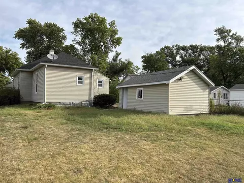 1213 Bell St, Beatrice, NE 68310 photo 27