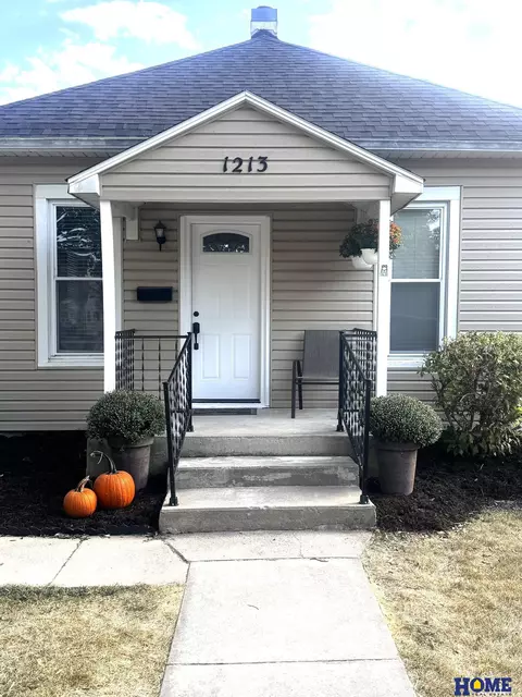 1213 Bell St, Beatrice, NE 68310 photo 4