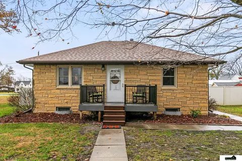 209 Kansas St, Murdock, NE 68407