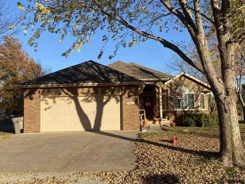 908 Jackson Ave, Dorchester, NE 68343