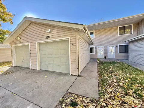 2123 Lockwood Ct, Lincoln, NE 68528