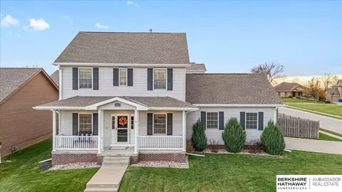 10416 Rosewater Pkwy, Bennington, NE 68007