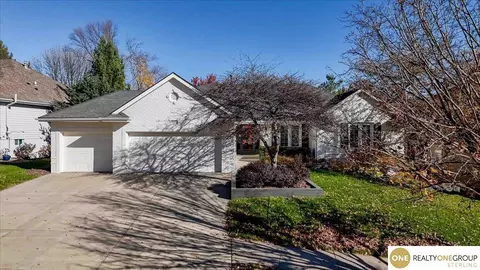 17538 Leavenworth St, Omaha, NE 68118