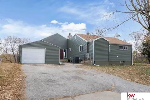 5517 S 53 St, Omaha, NE 68117