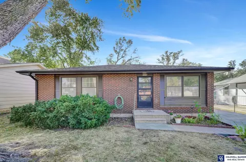 7215 Cuming St, Lincoln, NE 68507