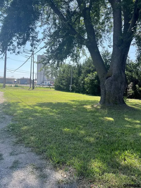 520 A St, Fairbury, NE 68352