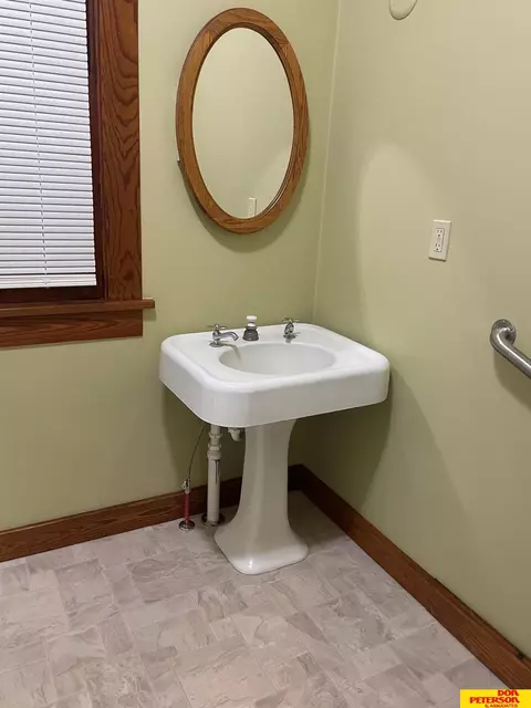 Bath - 520 State St, Lyons, NE 68038 photo 1 of 2