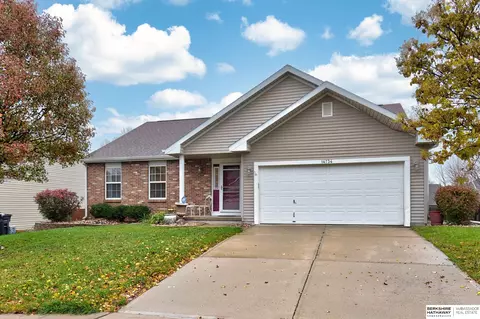 14734 Sprague St, Omaha, NE 68116