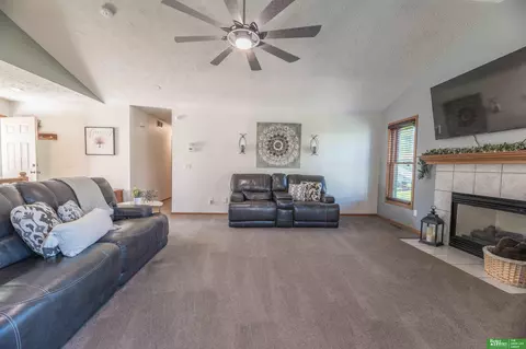 4926 Copper Creek Rd, Omaha, NE 68157 photo 4